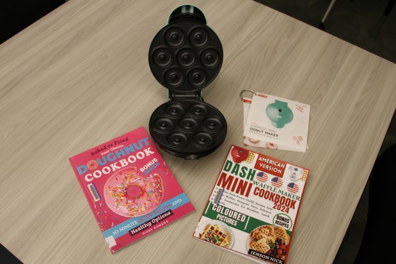 Donut maker kit