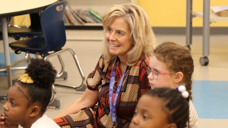 Dr. Randi Smith and students